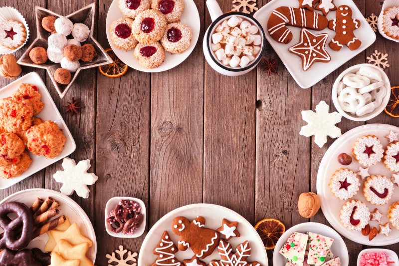 assorted holiday desserts that can cause a dental emergency in Toledo